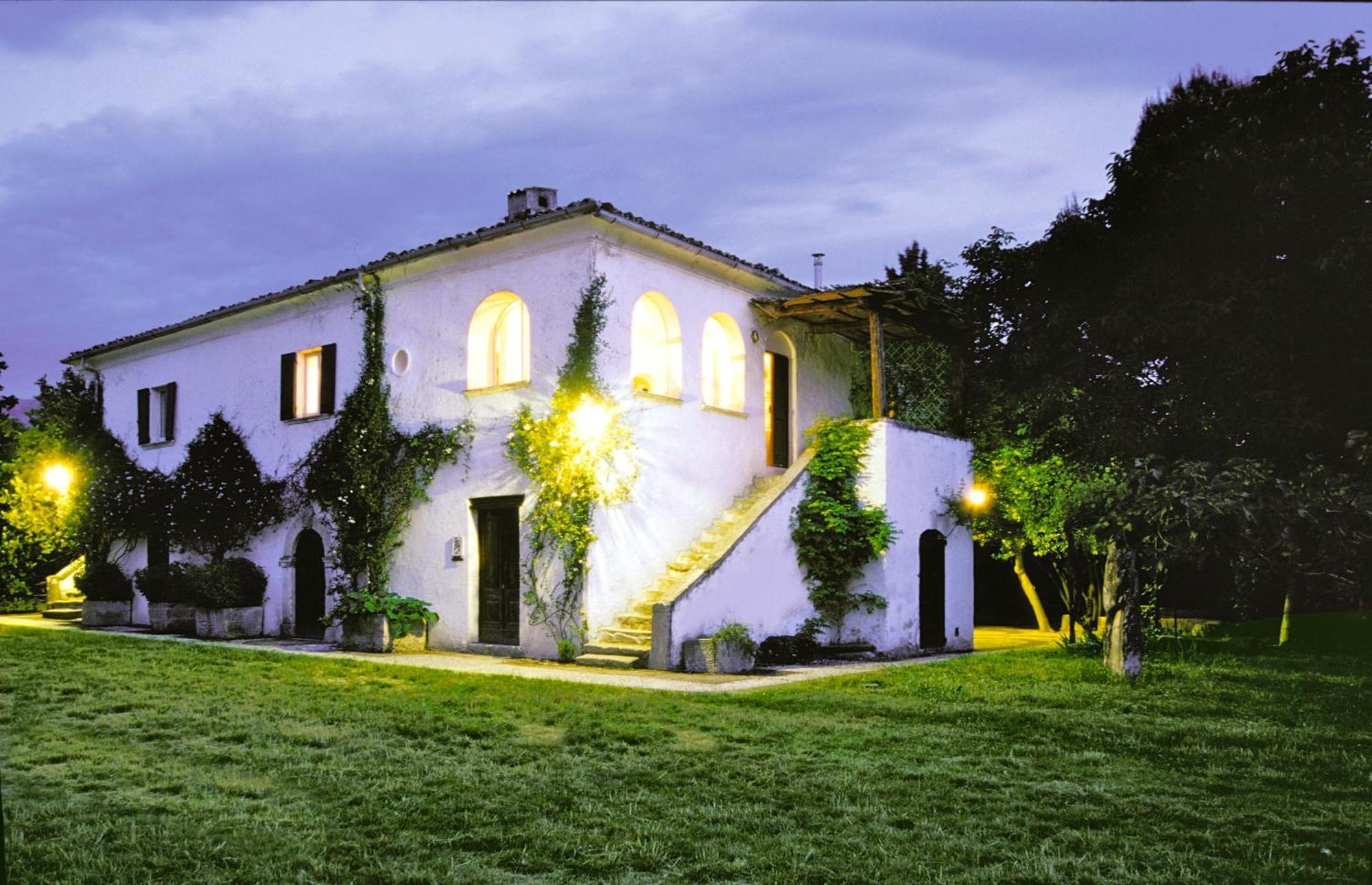 Agriturismo "Borgo Madonna Degli Angeli" - Charming Cottages In The Gardens ! Tocco da Casauria Exterior photo