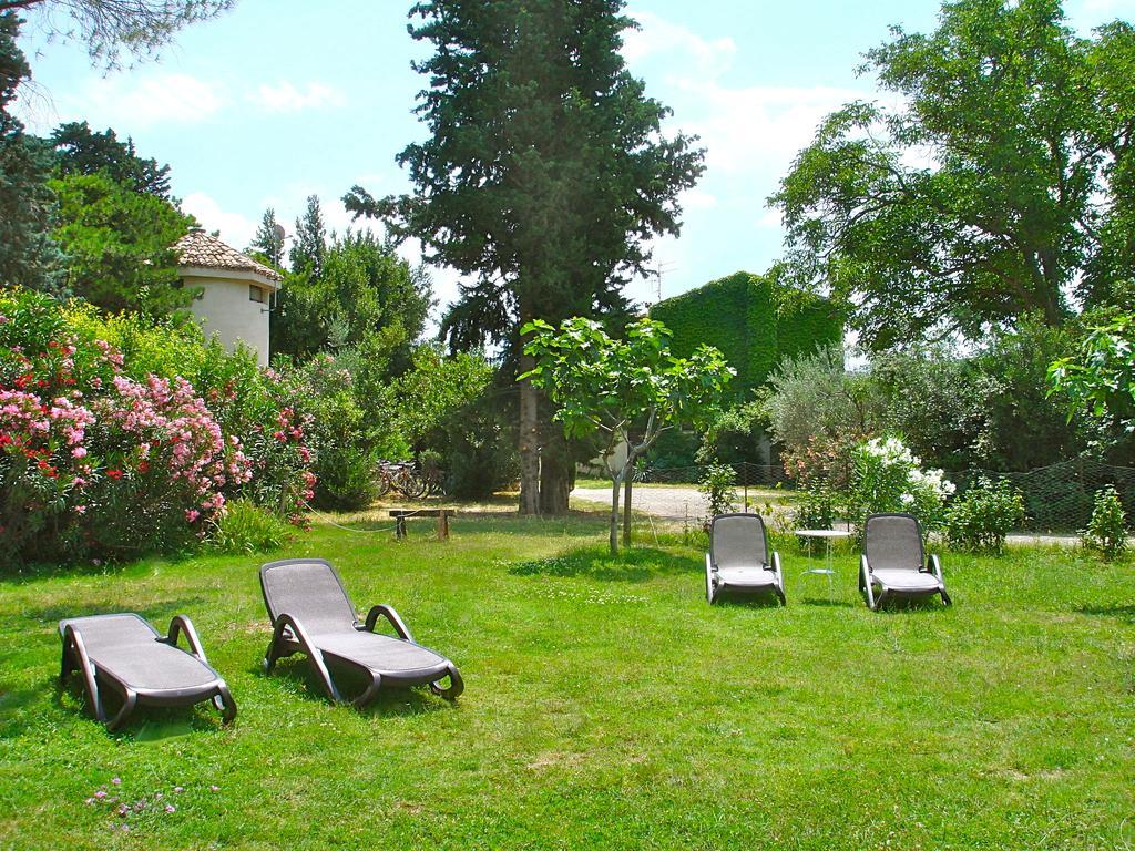 Agriturismo "Borgo Madonna Degli Angeli" - Charming Cottages In The Gardens ! Tocco da Casauria Exterior photo